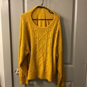 OLD NAVY SWEATER. MUSTARD YELLOW.